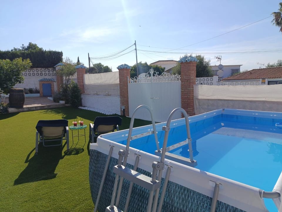 Villa Alegría Piscina Privada, Cerca del Aeropuerto y las Playas de la Costa del Sol Villa in Alhaurín de la Torre