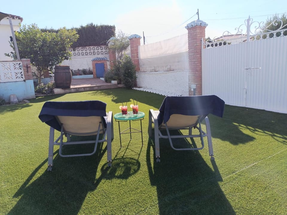 Villa Alegría Piscina Privada, Cerca del Aeropuerto y las Playas de la Costa del Sol Villa in Alhaurín de la Torre