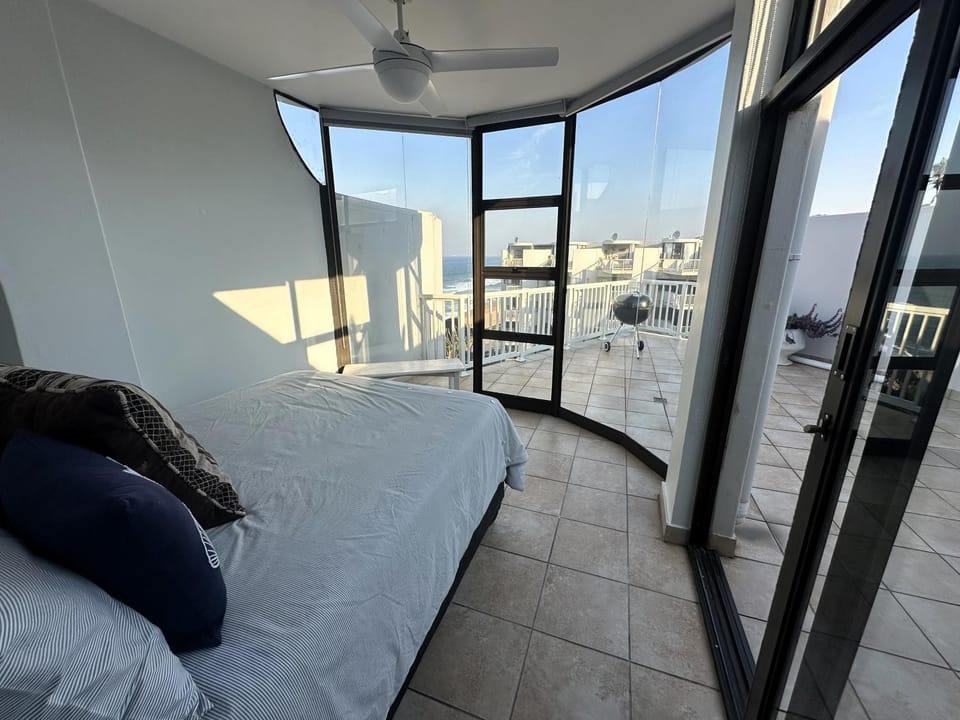 Bed, View (from property/room), Balcony/Terrace, Photo of the whole room, Bedroom