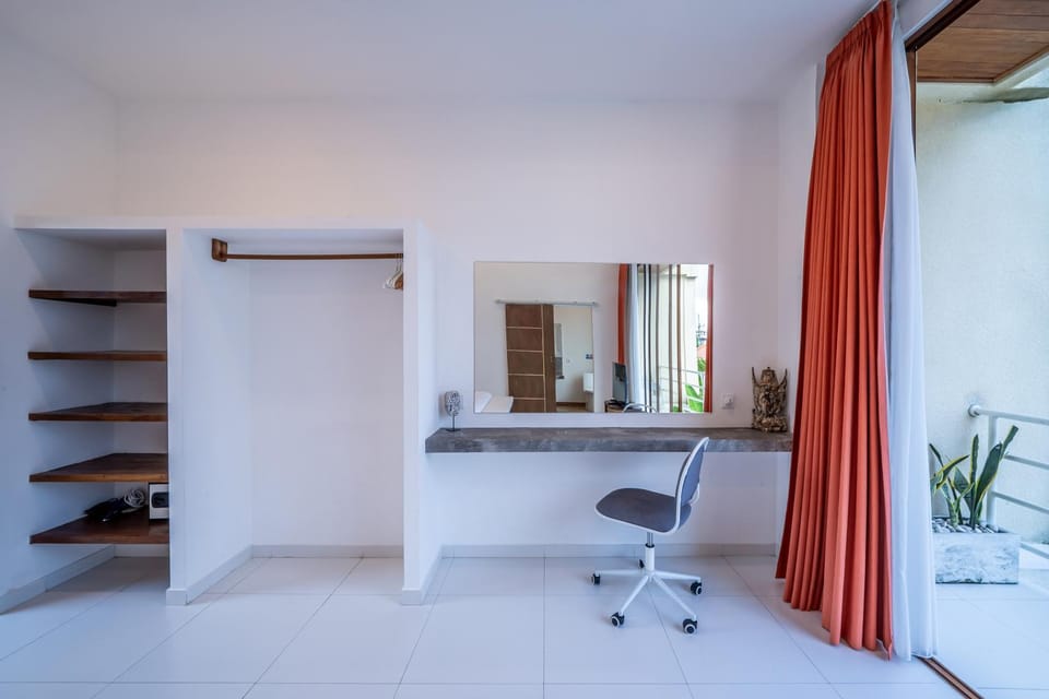 Bedroom, wardrobe