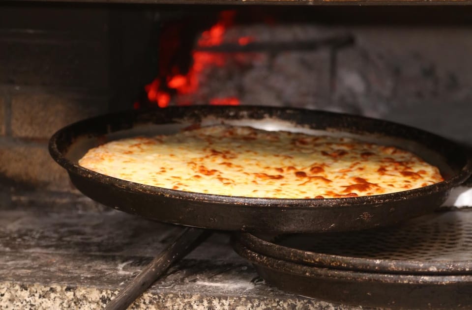 Restaurant/places to eat, On site, Area and facilities