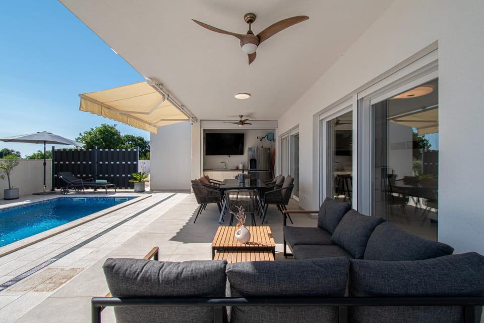 Villa Nini House , Beautiful Sea View with Jacuzzi by Istrabook Villa in Fažana