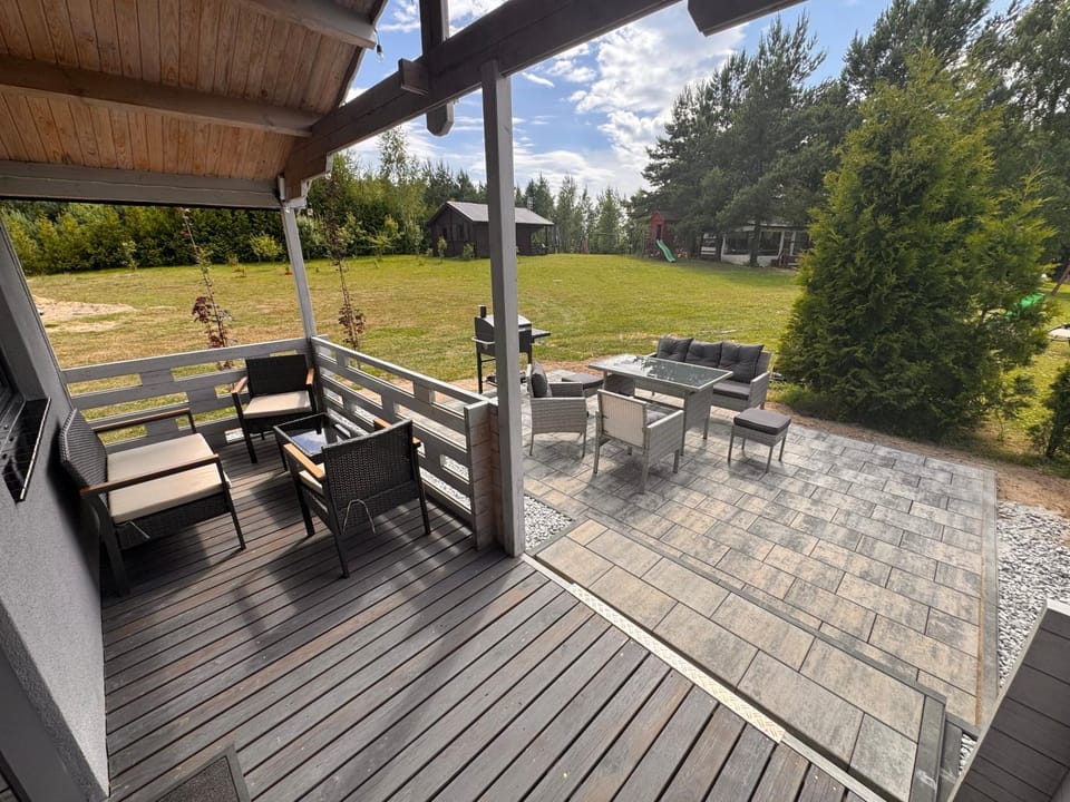 Spring, Day, Garden, View (from property/room), Balcony/Terrace, Seating area, Garden view