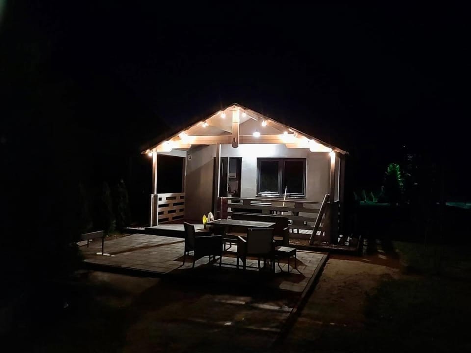 Night, BBQ facilities, Balcony/Terrace