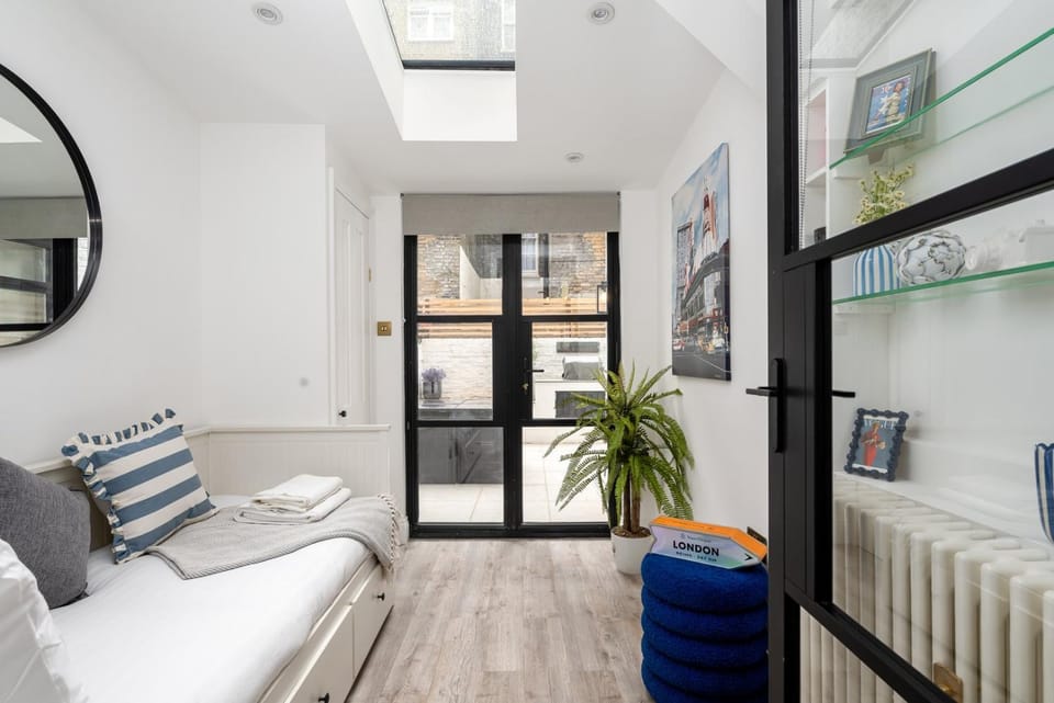 GuestReady – Elegant 3BR Near Victoria Station Apartment in City of Westminster