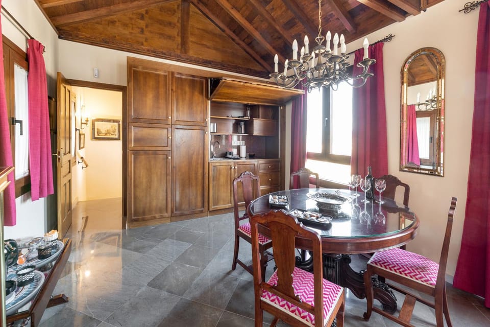 Kitchen or kitchenette, Dining area, dishwasher, flat iron, heating, stove, toaster, air conditioner