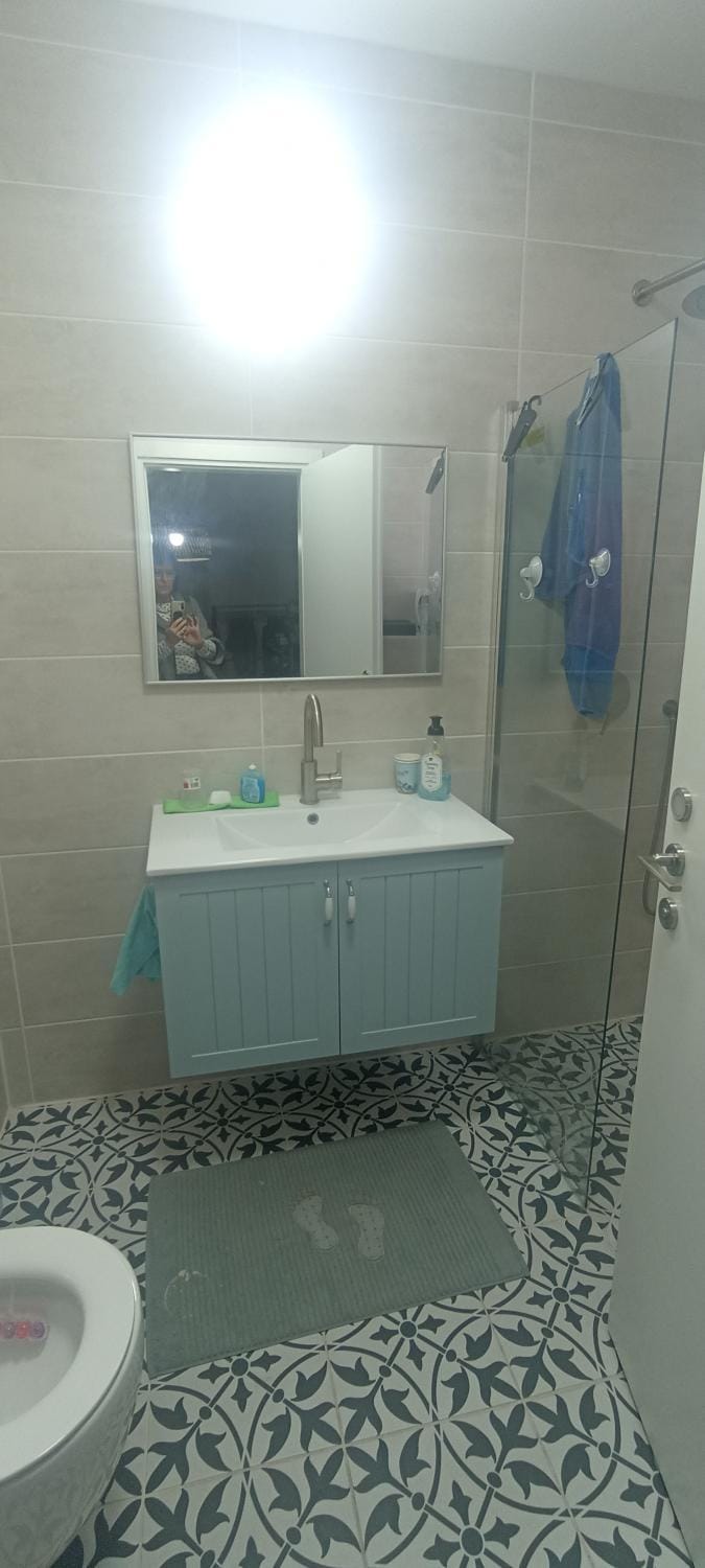 מרוהטת וחדשה, בין קיסריה לאור עקיבא, 10 דק' מהים Apartment in Haifa District