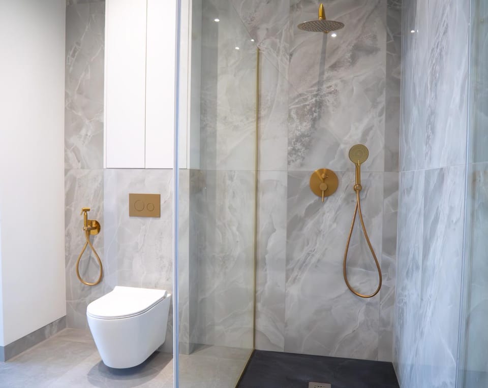 Shower, Toilet, Bathroom