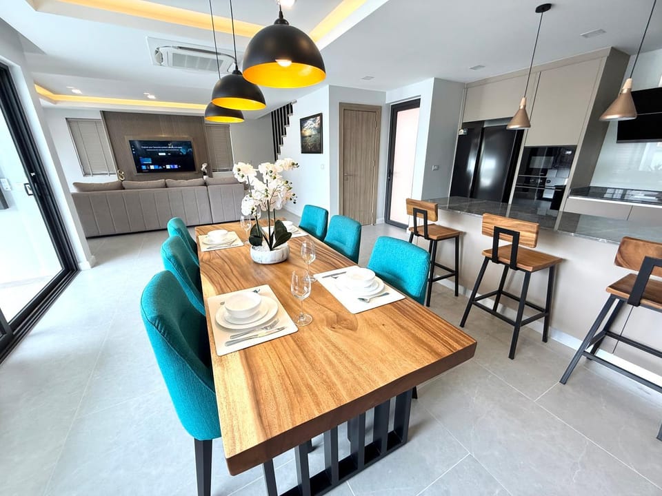 Zensiri Stylish Brand New Pool Villa Villa in Pattaya City