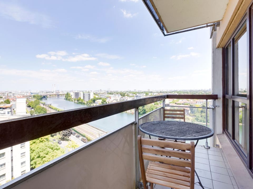 Panorama Parisien Apartment in Île-de-France