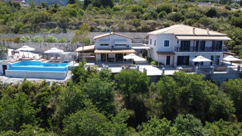 Property building, Swimming pool, Swimming pool