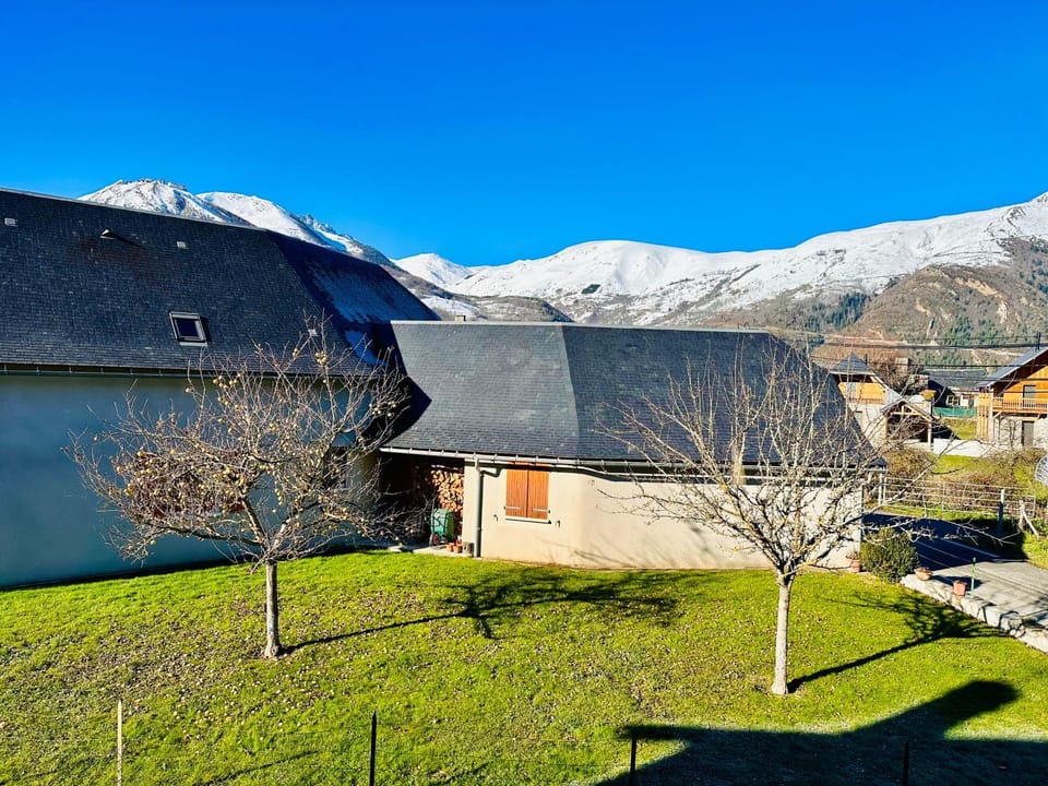La cabane de Louise Apartment in Saint-Lary-Soulan