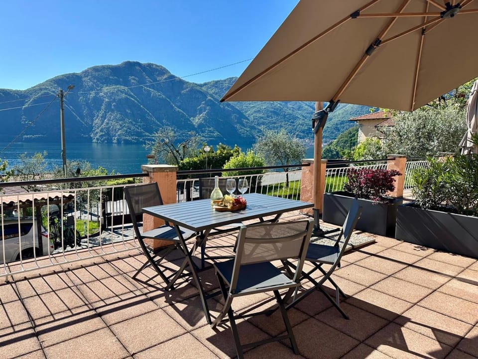 Casetta Rossa Apartment in Tremezzo