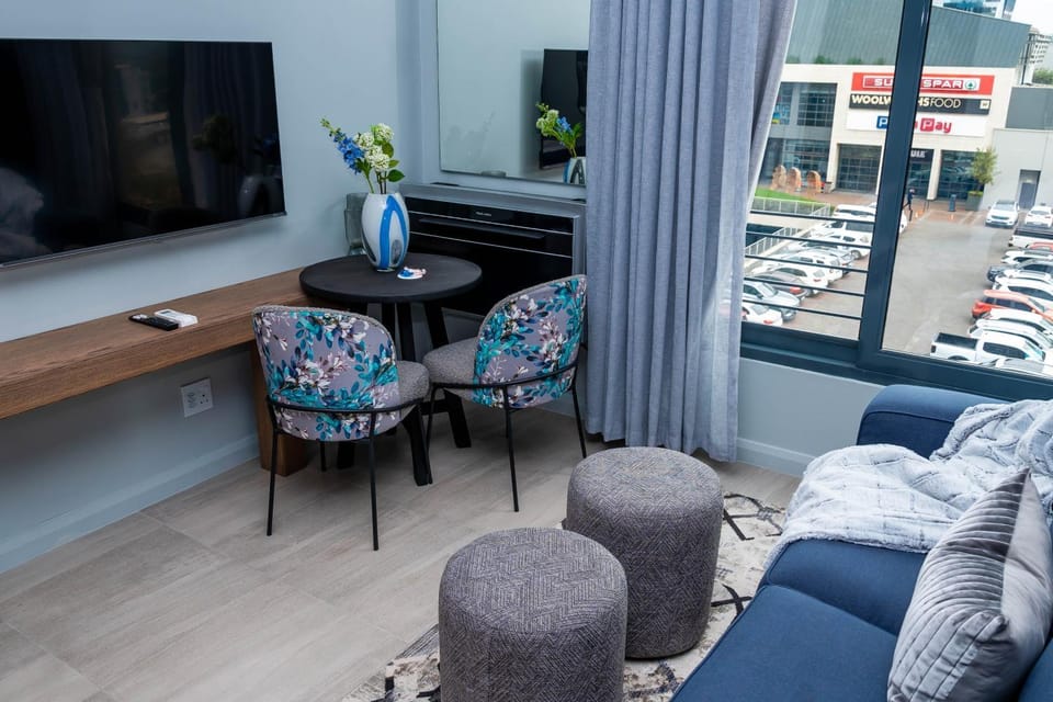 Communal lounge/ TV room, Evening entertainment