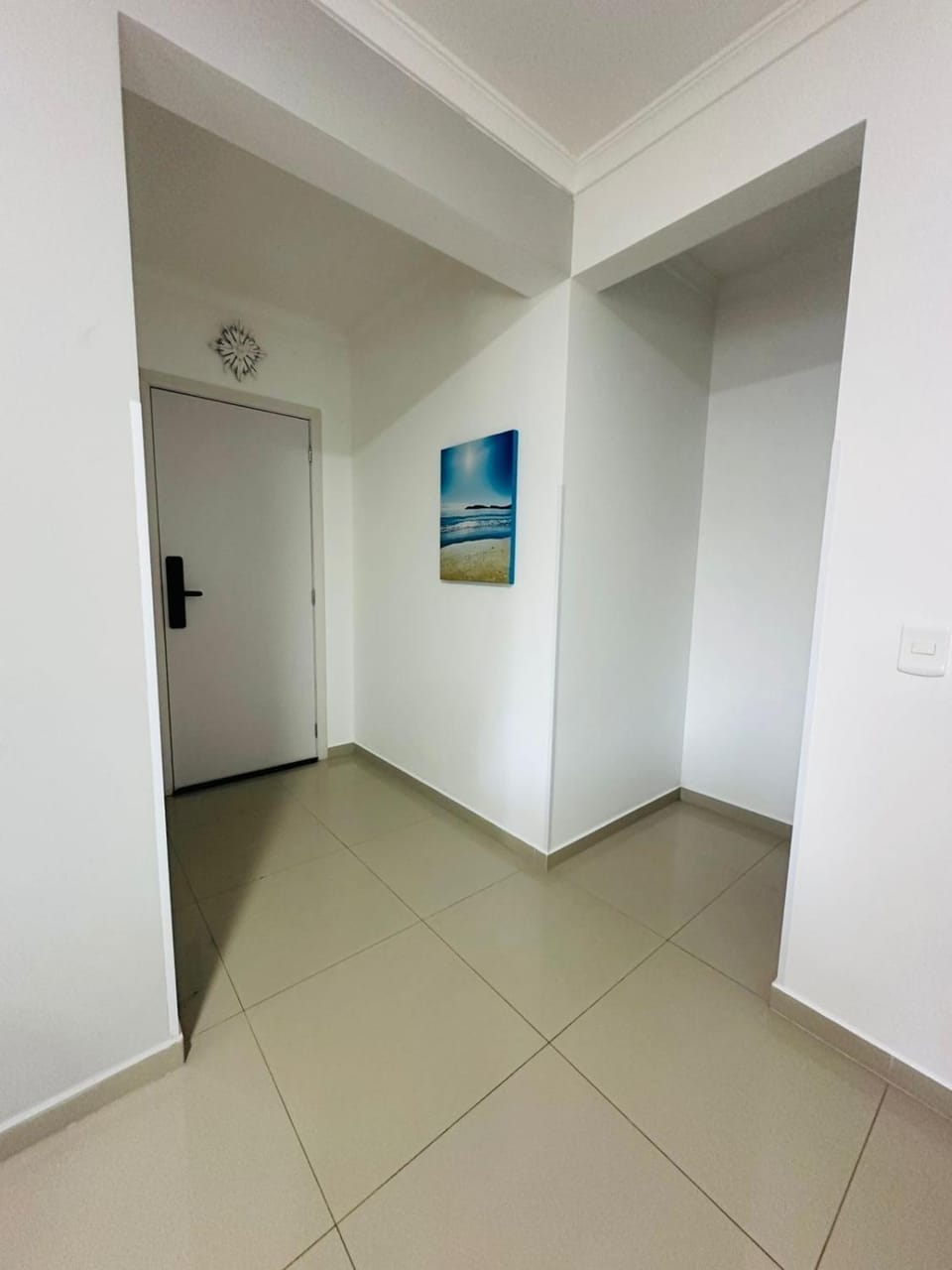 Apto em Bombinhas 2 quartos com 1 suíte, churrasqueira, vaga de garagem Apartment in Bombinhas