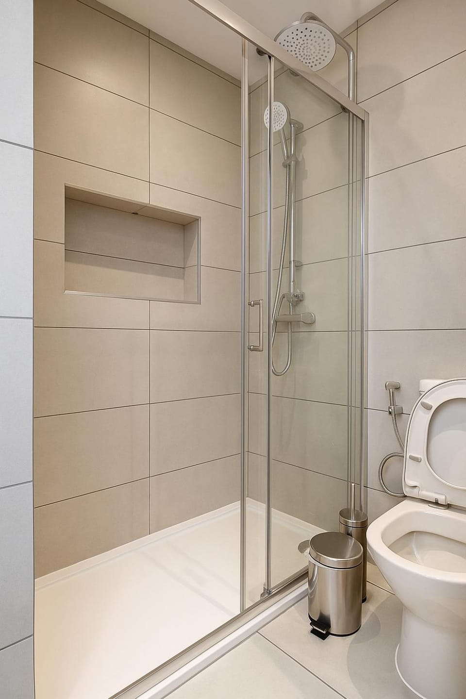 Shower, Toilet, bidet