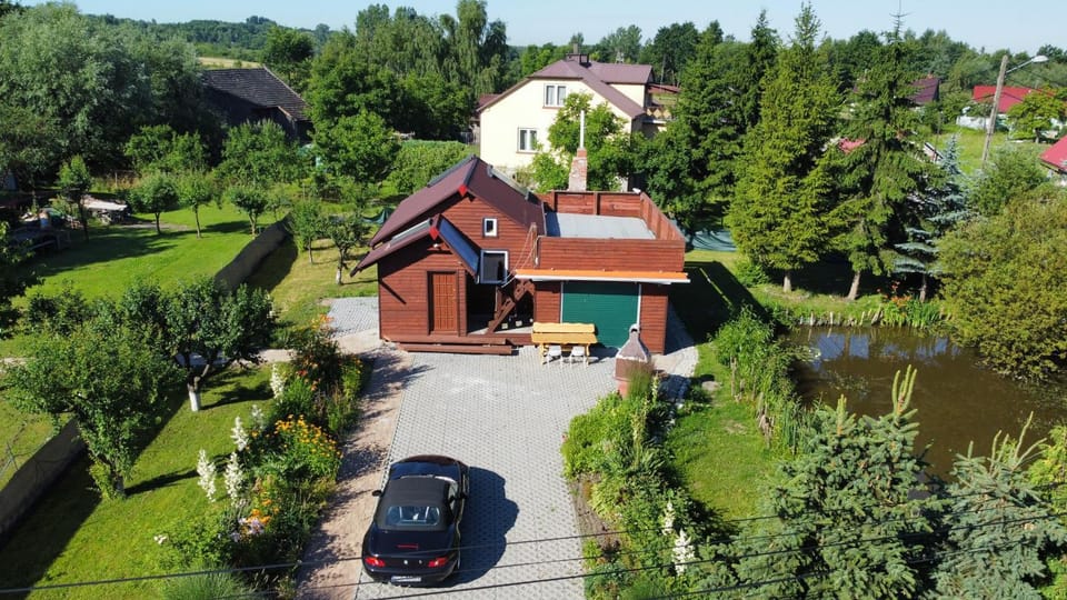 Property building, Day, Natural landscape, Bird's eye view, Garden view, Lake view, Parking