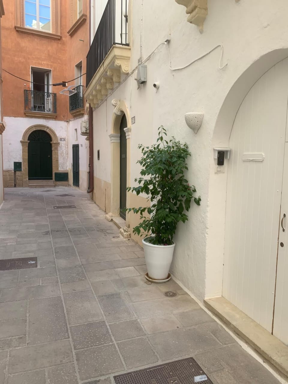 Property building, Facade/entrance