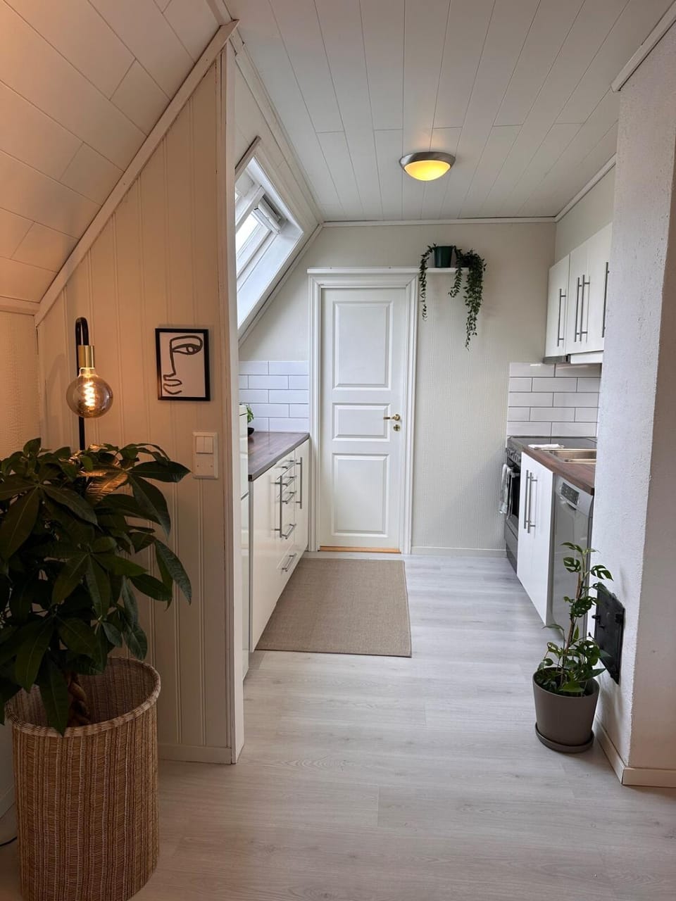 Kitchen or kitchenette, pet friendly, stove
