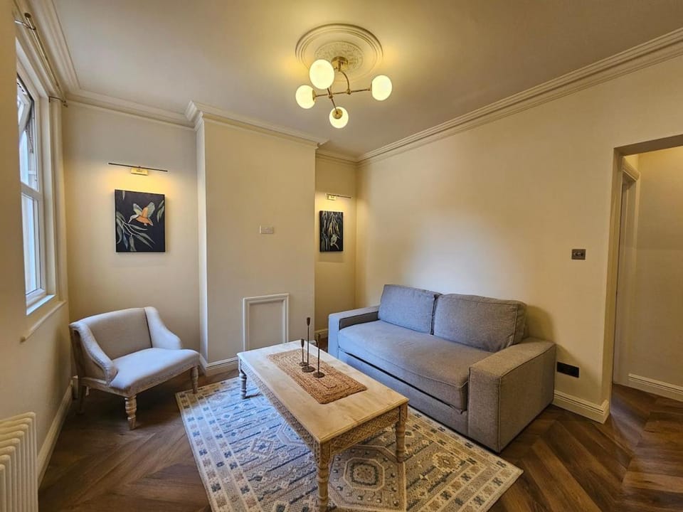 Cosy Garden Flat in Wimbledon Apartment in London