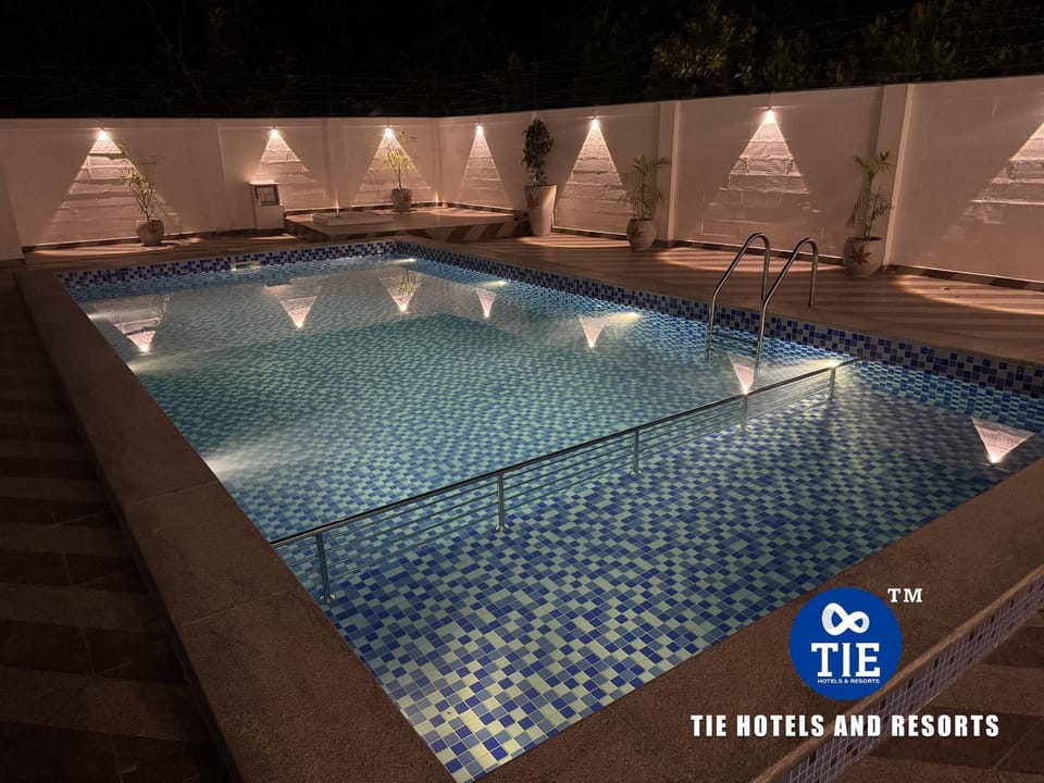 Night, Swimming pool