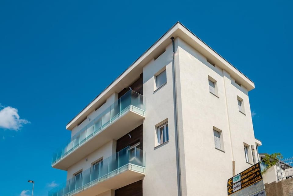 Property building, Balcony/Terrace