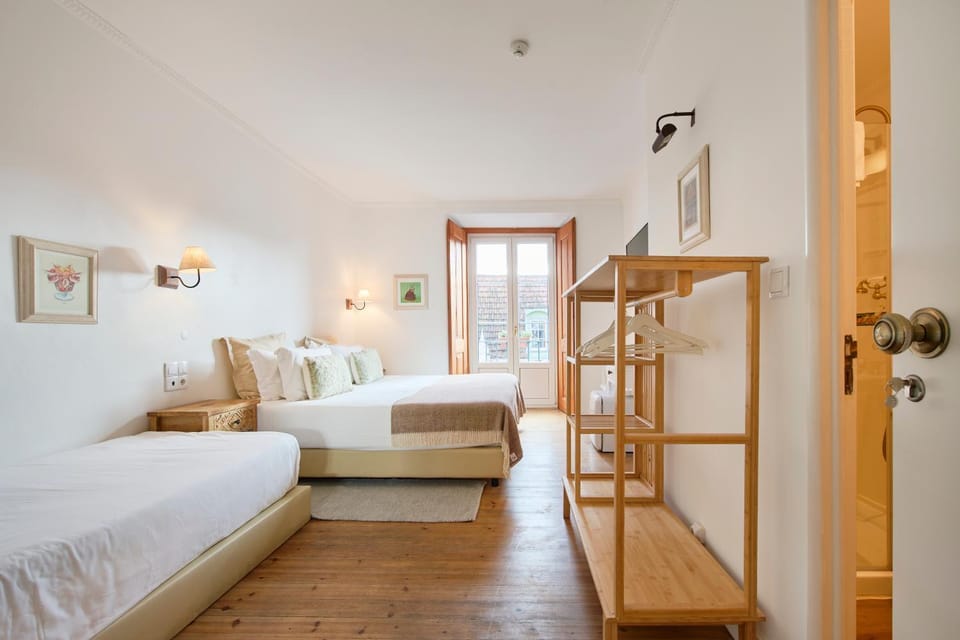Bed, Bathroom, TV and multimedia, Coffee/tea facilities, Balcony/Terrace, Photo of the whole room, Bedroom, City view, Drinks, heating, internet, air conditioner