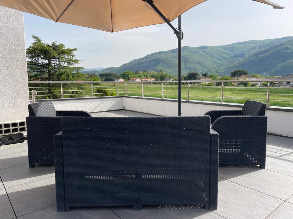 Patio, Balcony/Terrace, Seating area, Mountain view