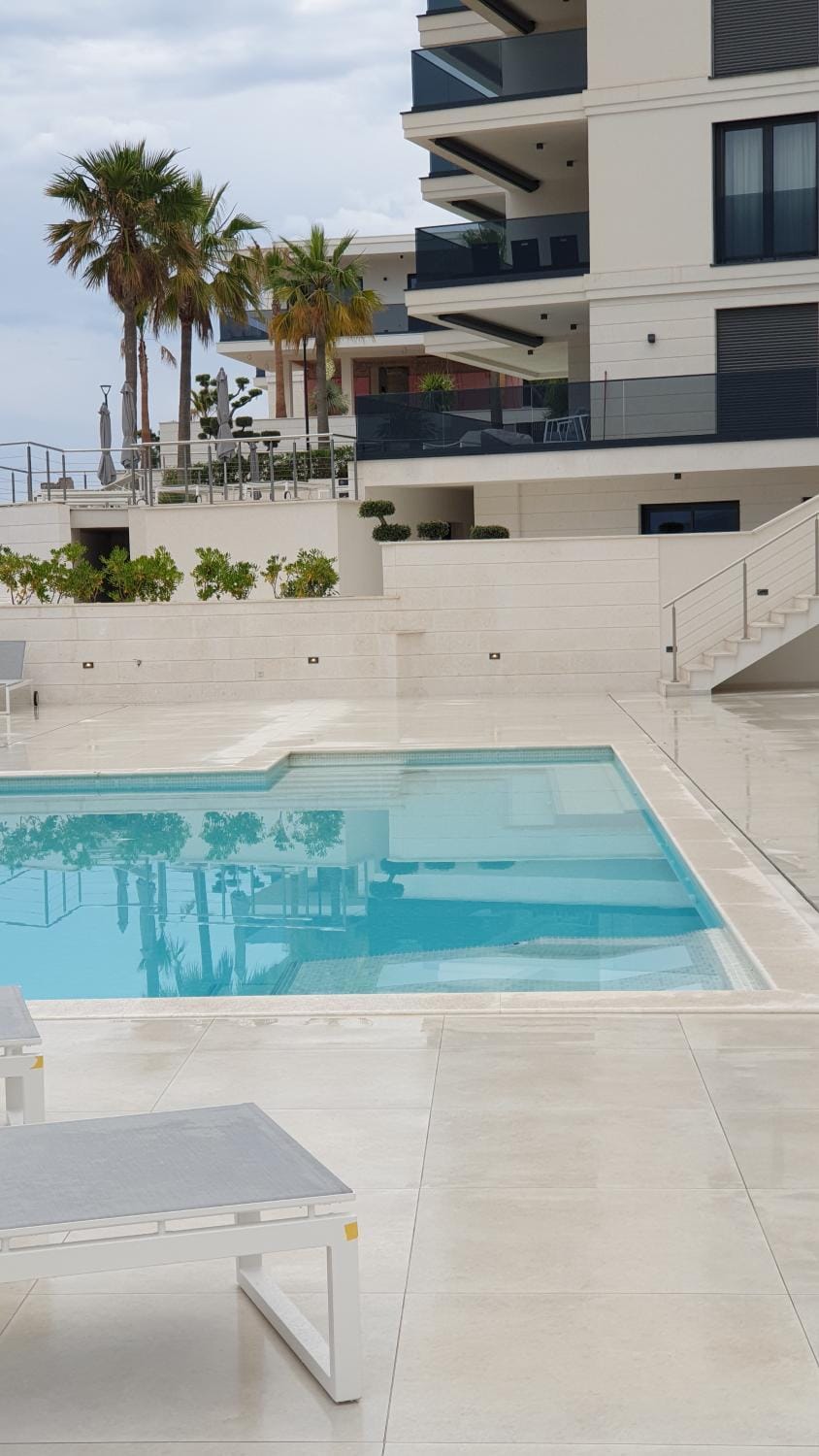 Pool view, Swimming pool, sunbed