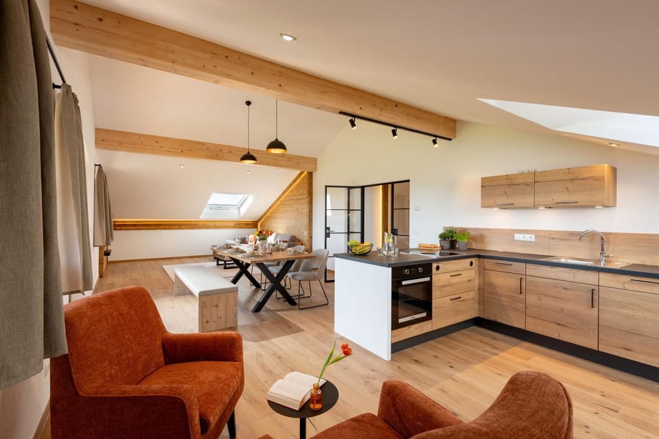 Kitchen or kitchenette, Seating area, Dining area, dishwasher, stove