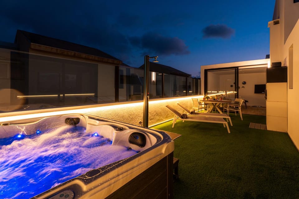 Bird's eye view, Balcony/Terrace, Spa and wellness centre/facilities