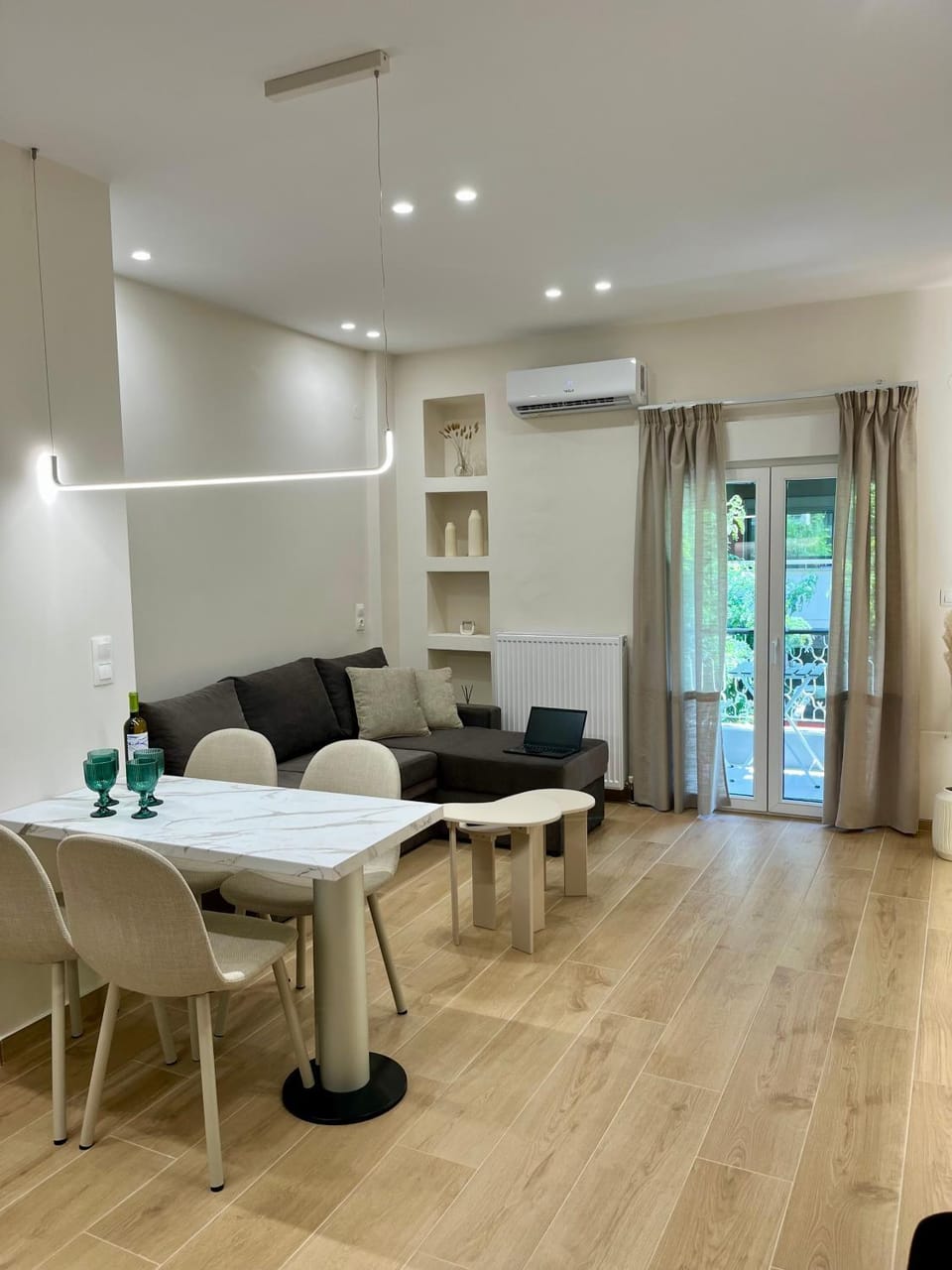 Living room, Seating area, Dining area