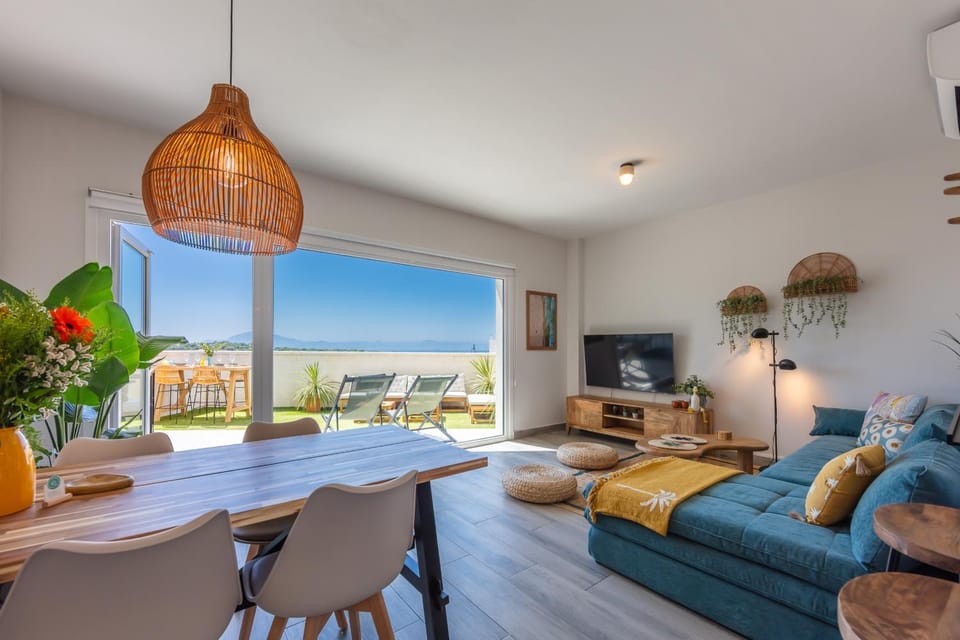 Terrazas con vistas, garaje, piscina & fibra Apartment in Tarifa