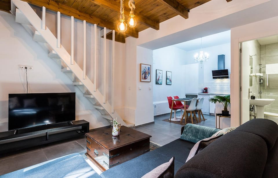 Communal lounge/ TV room, TV and multimedia, Kitchen or kitchenette, Living room, Seating area