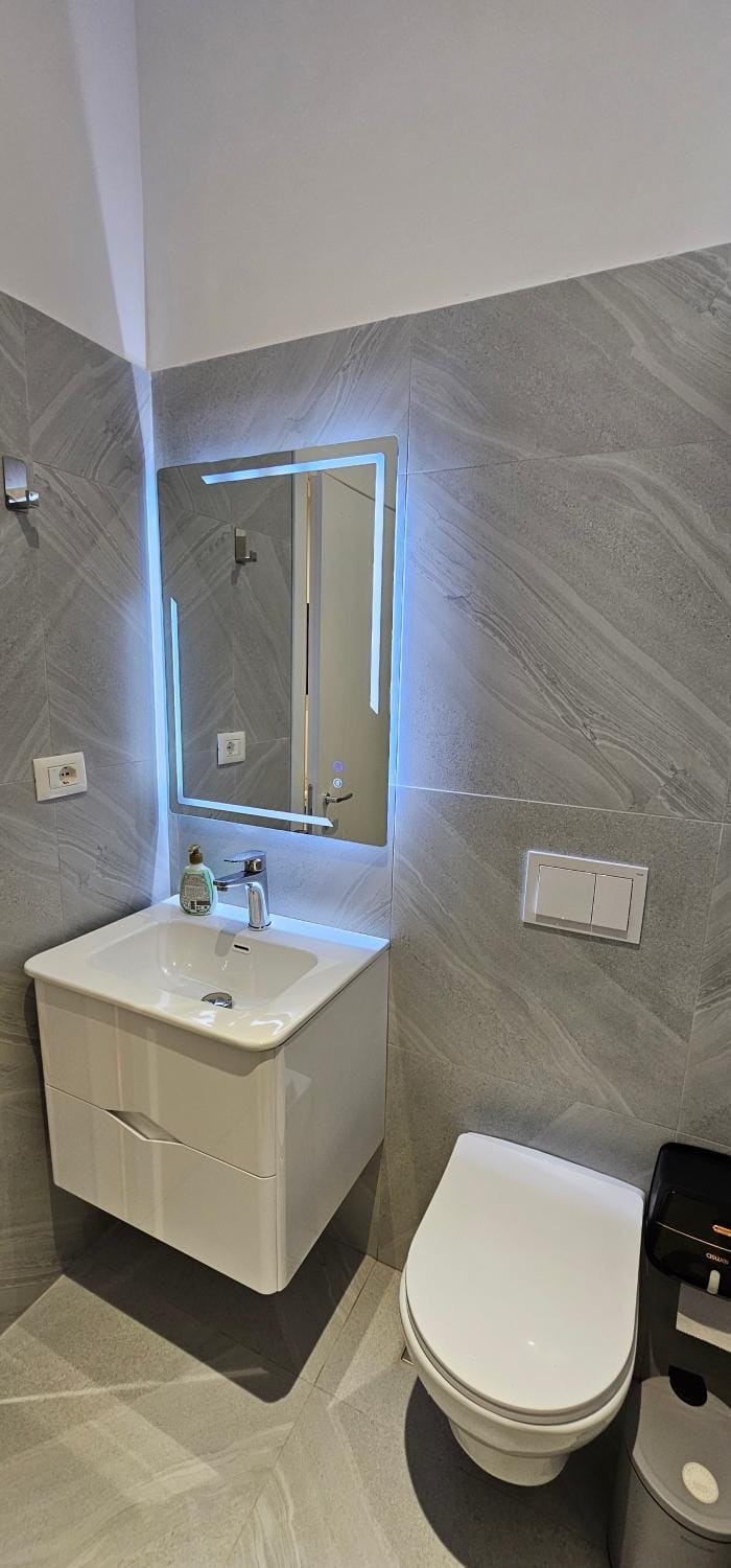 Toilet, Bathroom