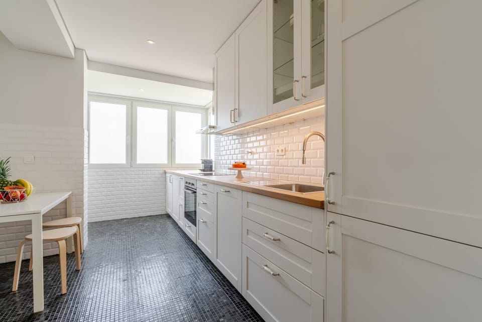 Kitchen or kitchenette, pet friendly, stove