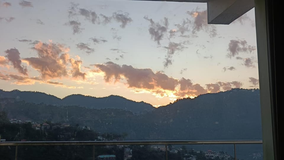 Valley View at Twin Oaks Apartment in Himachal Pradesh