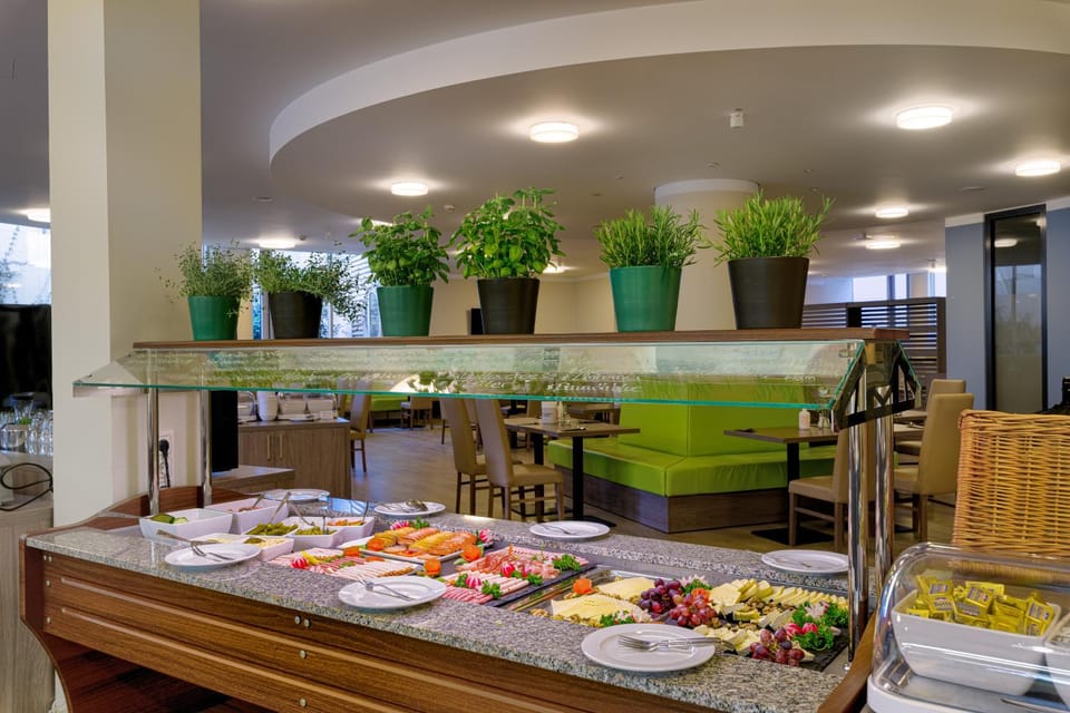 Breakfast, Buffet breakfast