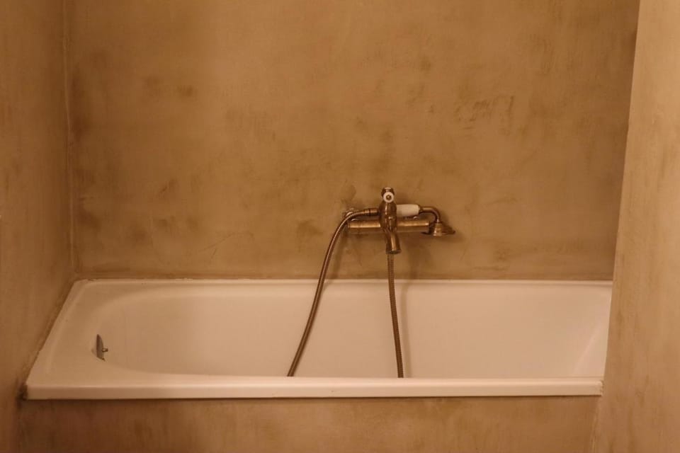 Bathroom, Bath