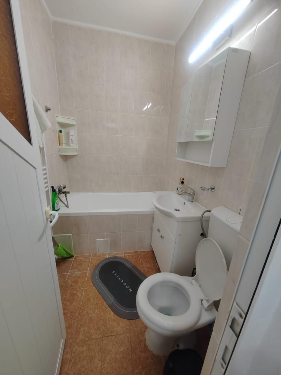 Garsoniera langa plaja 3 Papuci Apartment in Constanta