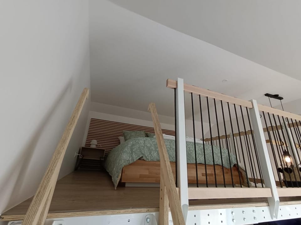 Mezzanine Clarette House in Finistere