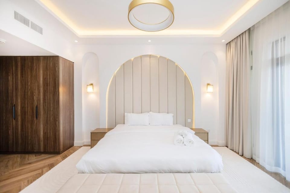 Luxurious 3BR APT Offering Full Burj AlArab Views Apartment in Dubai