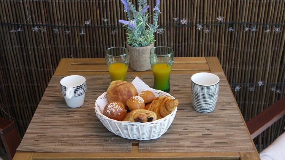 Breakfast, Continental breakfast