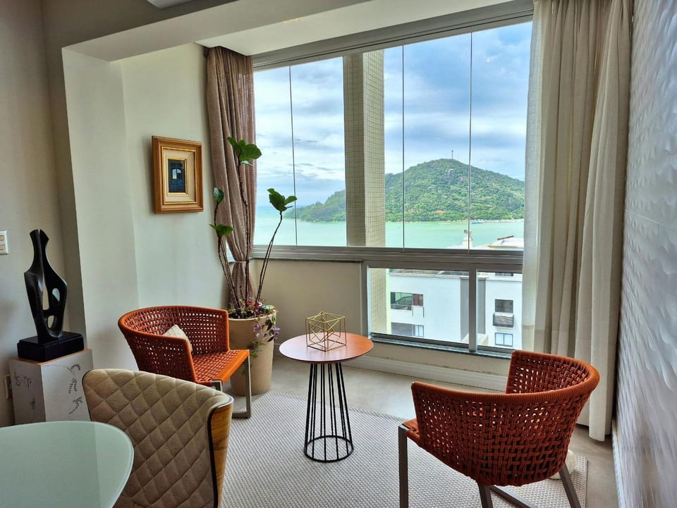 Coffee/tea facilities, Sea view