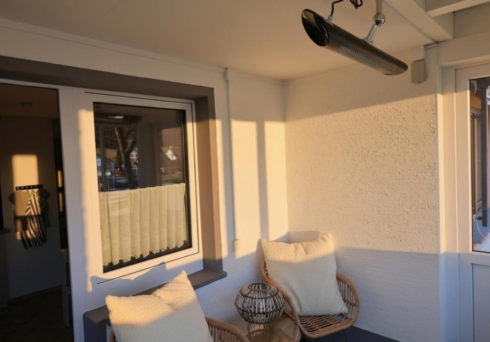 Photo of the whole room, Seating area, Sunset