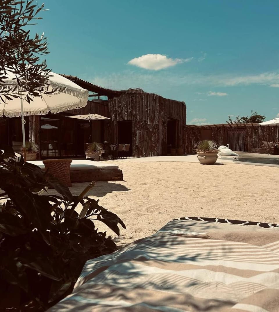 Beach, Swimming pool