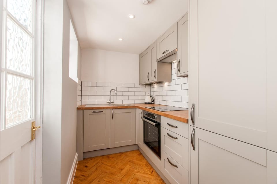 Trinity Garden Apartment - Margate Old Town Apartment in Margate