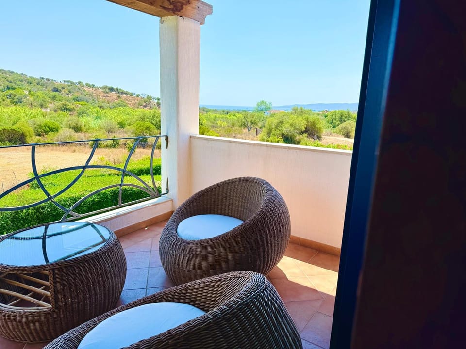 White House Lu Impostu Apartment in Sardinia