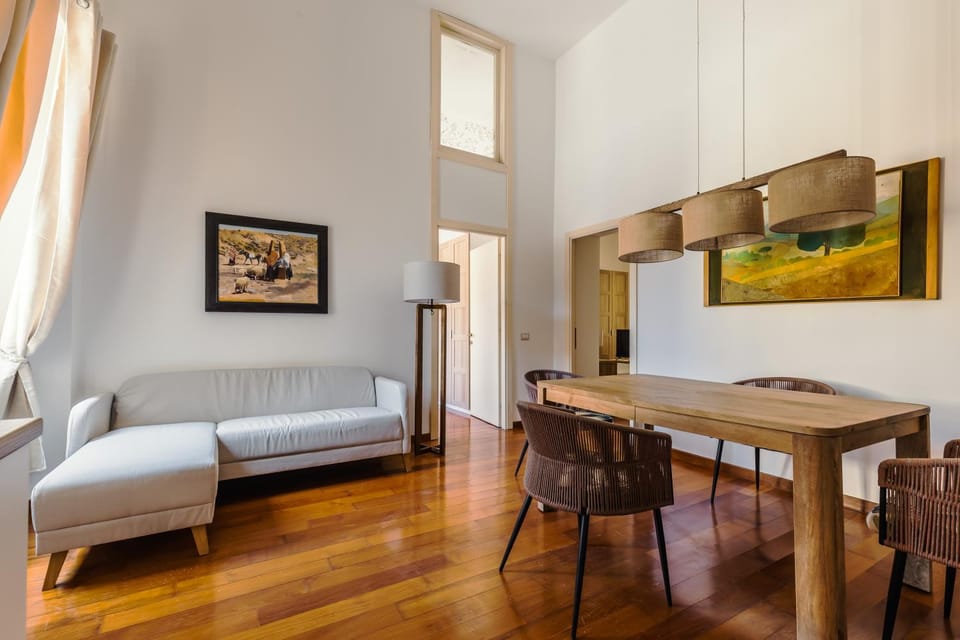 Living room, Seating area, Dining area