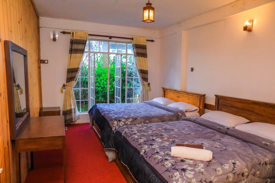 Photo of the whole room, Bedroom, towels